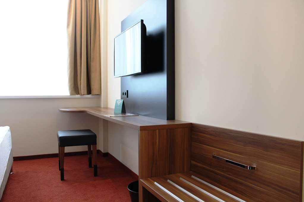 Ibb Berlin-airport Hotel
