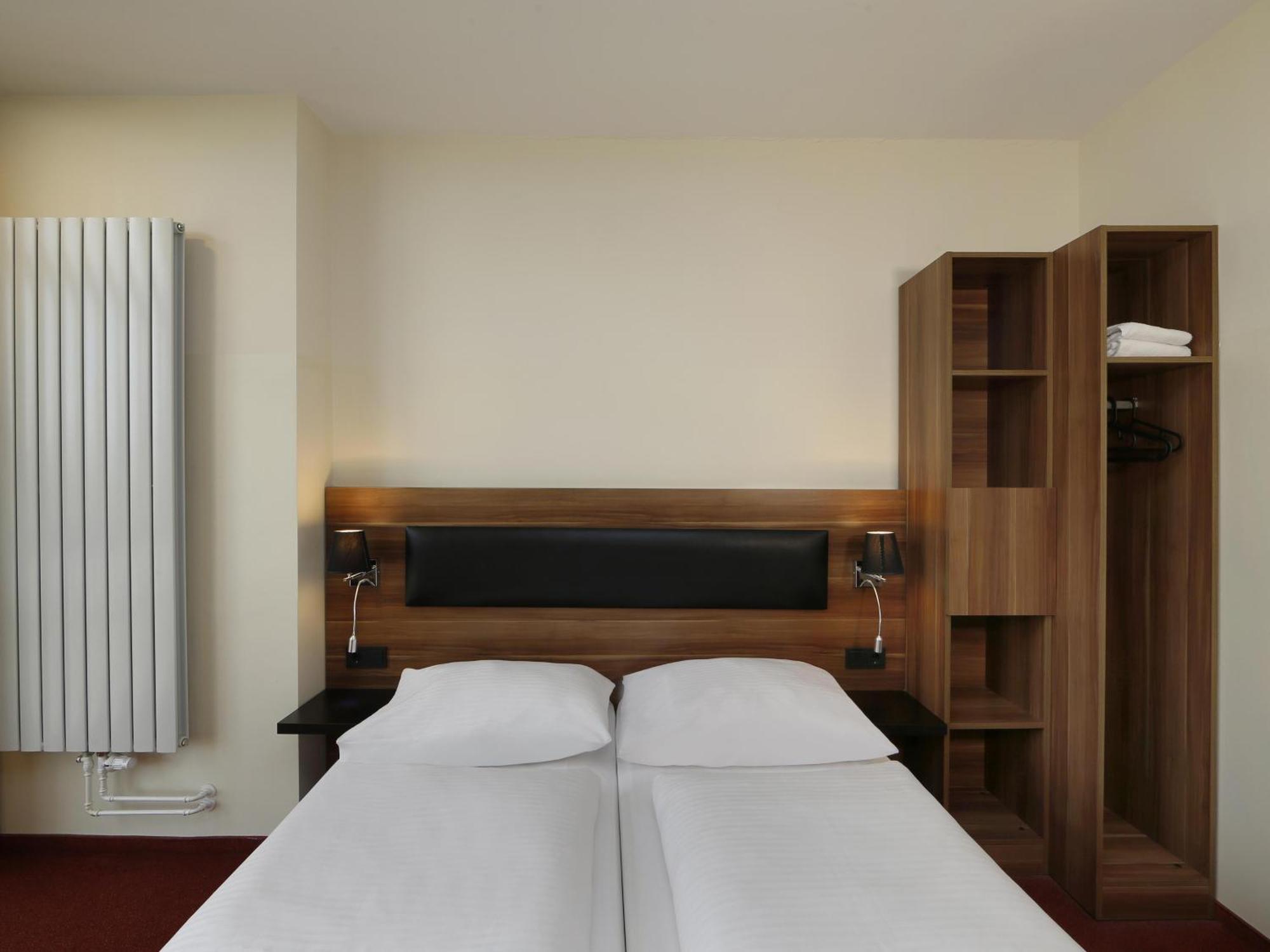 Hotel Ibb Berlin-airport 2*