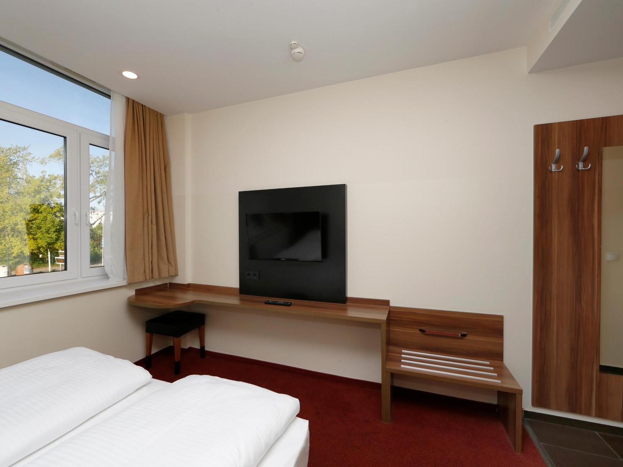 Ibb Berlin-airport Hotel