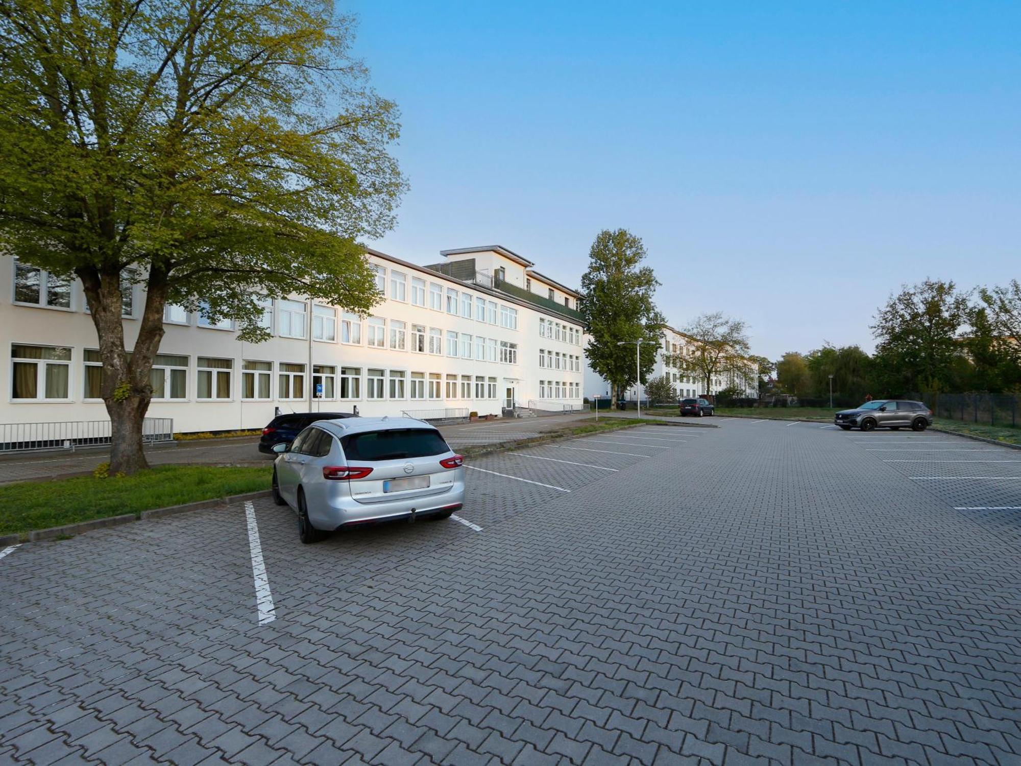 Hotel Ibb Berlin-airport 2*