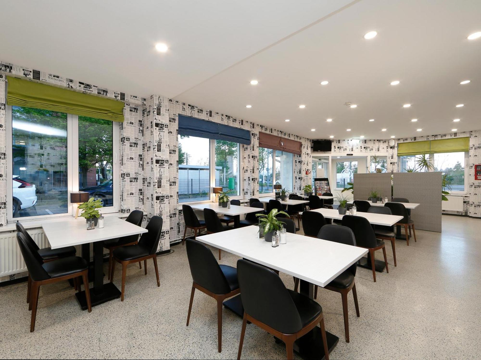 Ibb Berlin-airport 2*